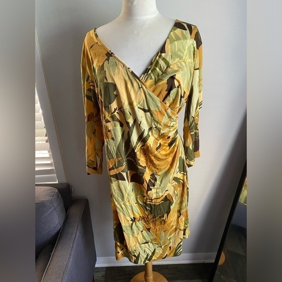 Tommy Bahama Dresses & Skirts - Tommy Bahama V-Neck Dress Womens XL Midi Tropical Yellow Silk